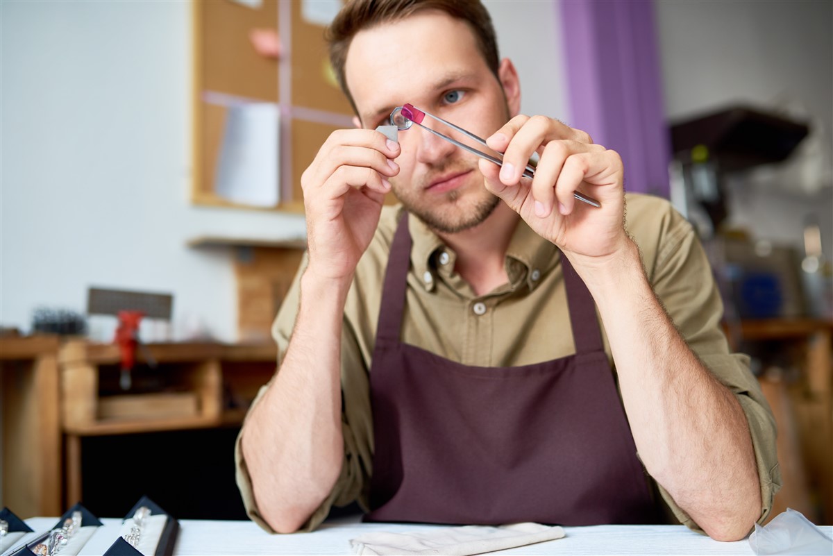 Investir dans les pierres précieuses